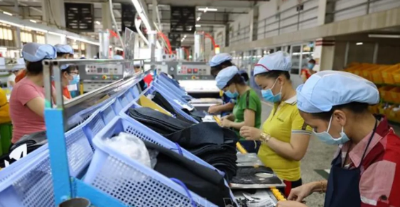 Vietnam into Nike global &quot;headquarters&quot;! There are 155 foundries, employing 530,000 people